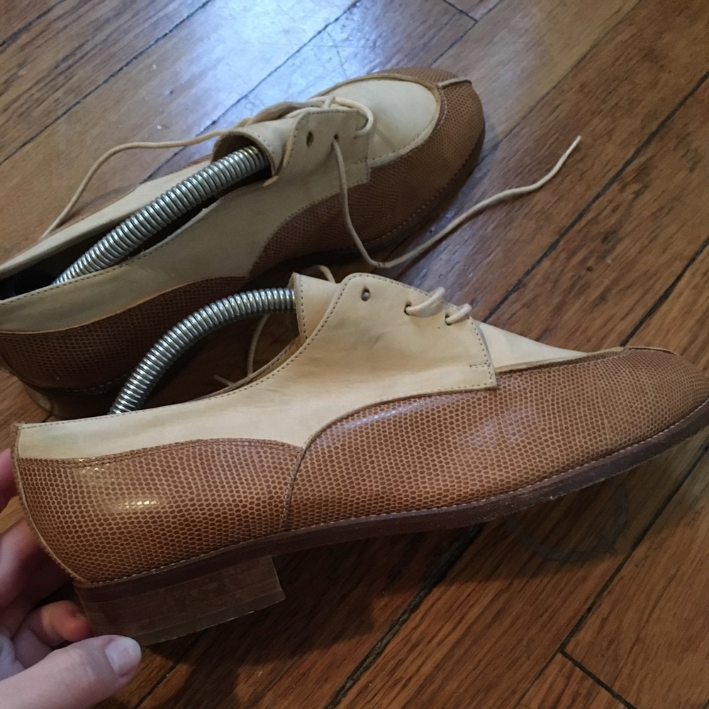 Mansfield 100% leather oxfords